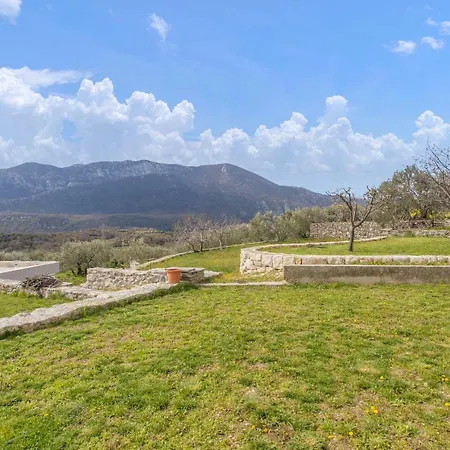 Apartman Awesome In With Wifi Podgrade (Split-Dalmatia)