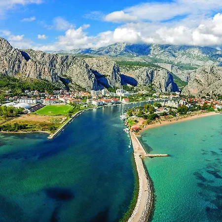 Awesome In With Wifi Apartman Podgrade (Split-Dalmatia)